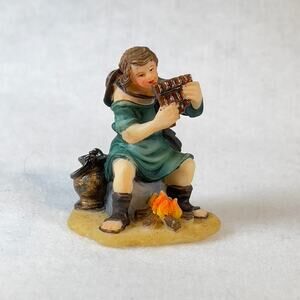 Grandeur Noel 2001 Bethlehem Village Man w/ Campfire O'Well Porcelain Resin